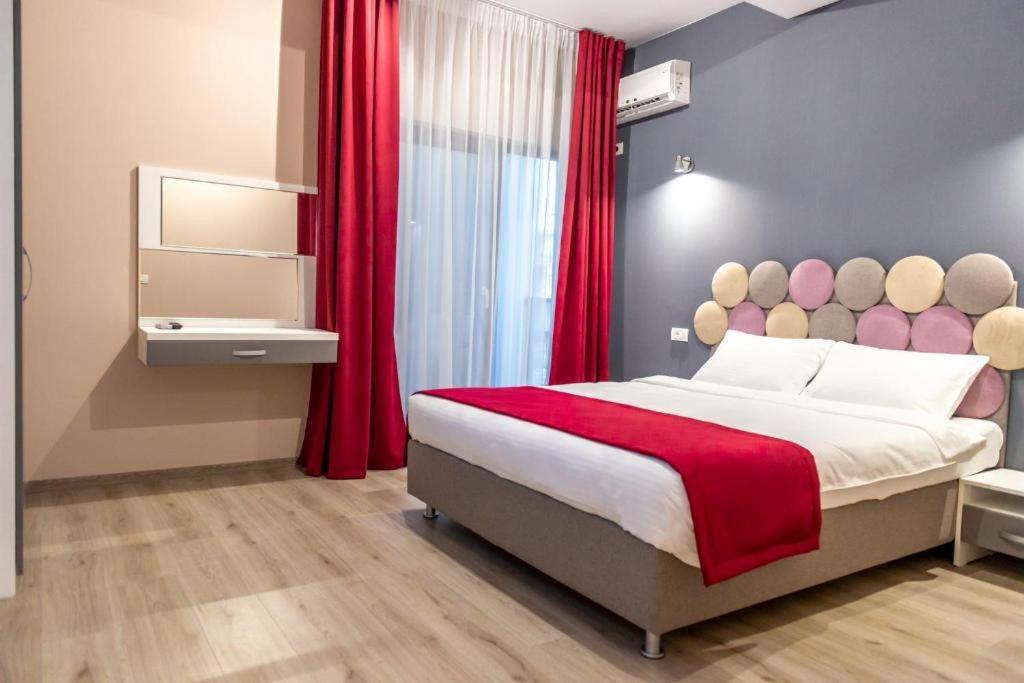 Friday Hotel