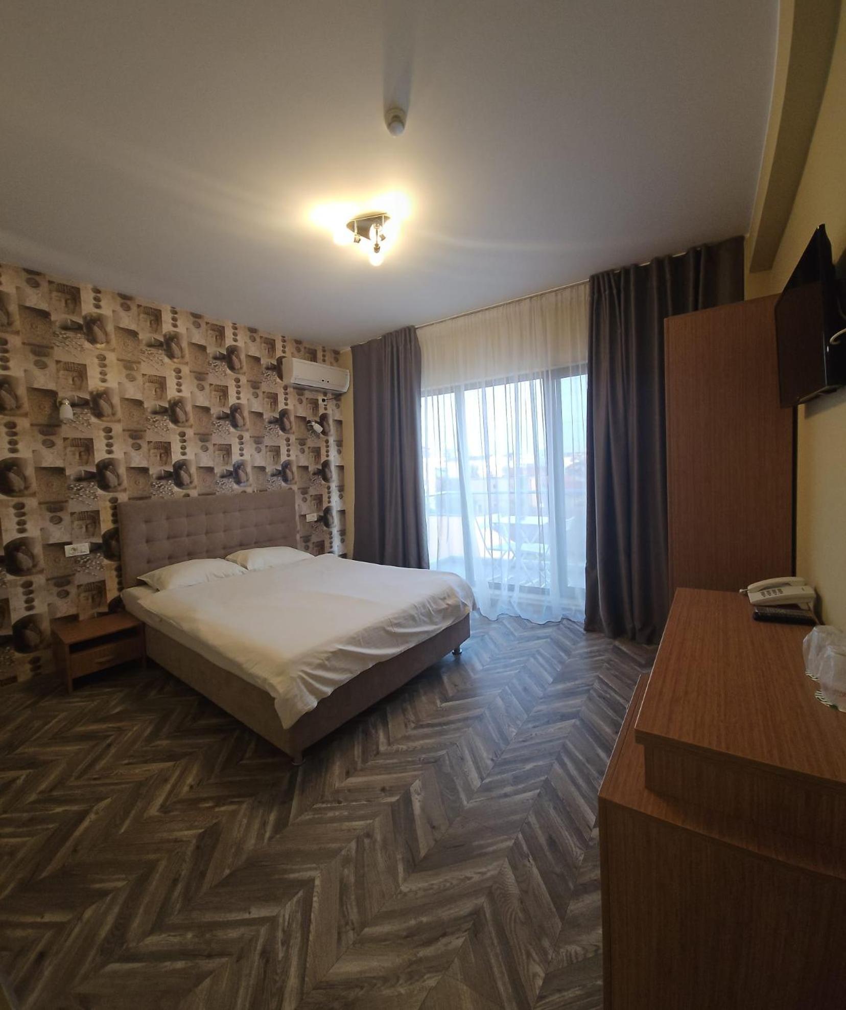 Hotel Friday 2*